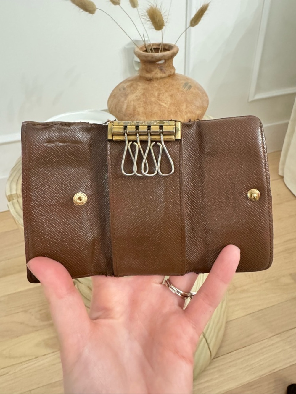 ✅AUTH✅LOUIS VUITTON MONOGRAM Snap Key Holder - Picture 6 of 11